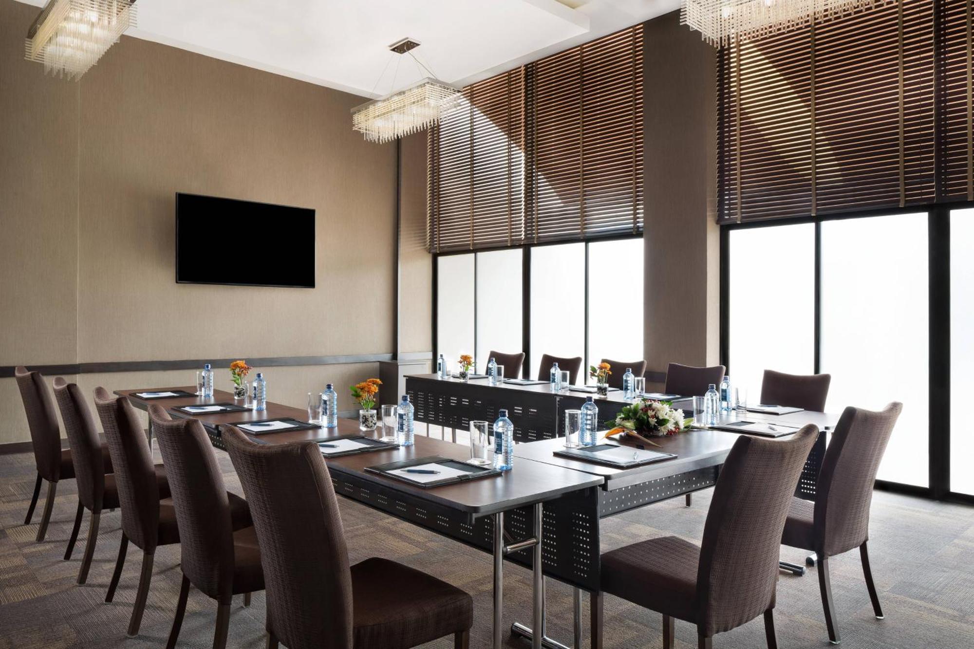Four Points By Sheraton Nairobi Hurlingham Exterior foto